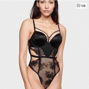 VS Very Sexy Bombshell Fishnet Floral Teddy
